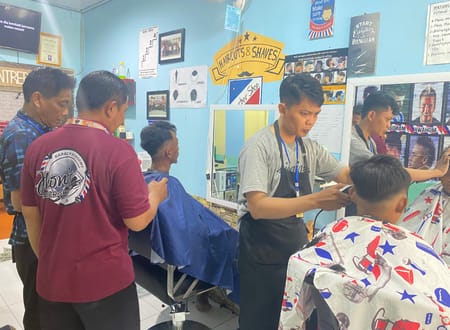 praktik kursus barbershop cukur rambut
